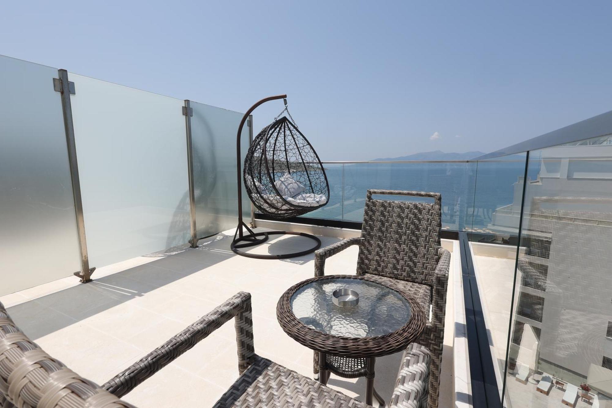 Harbour Hotel Saranda Extérieur photo